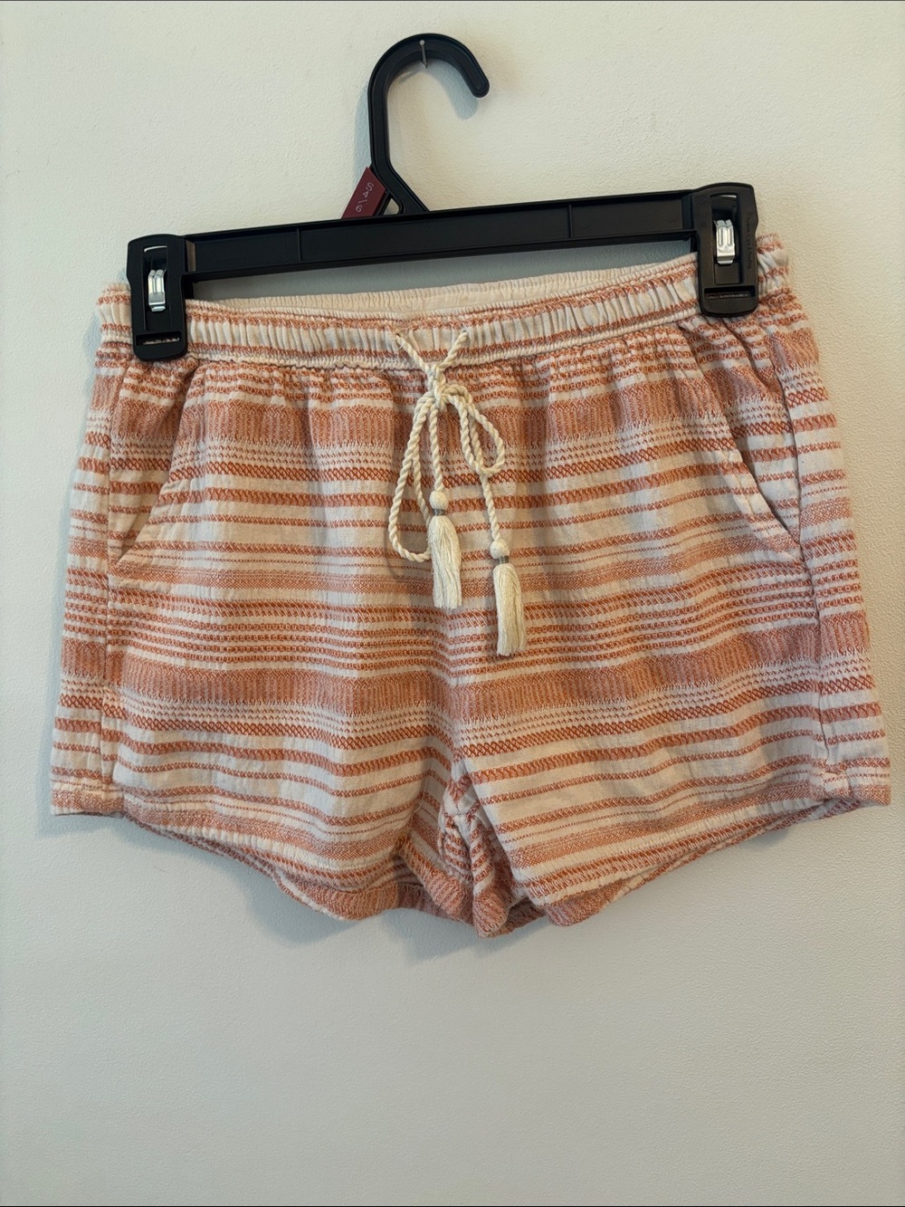 Abercrombie & Fitch Striped Knit Drawstring Women’s Shorts —Light Orange/Cream
